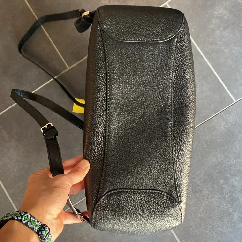Kate Spade New York Backpack in Black Pebble Leather With Gold-Tone‎ Hardware
